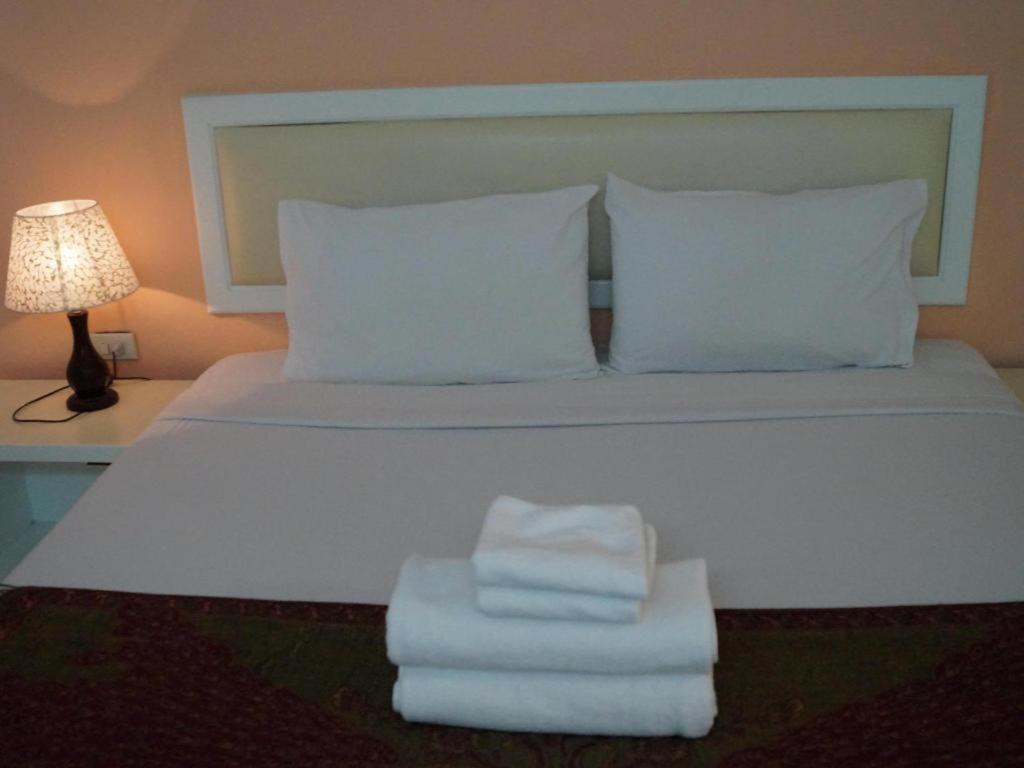Seng Aroun Hotel Pakse Exterior photo