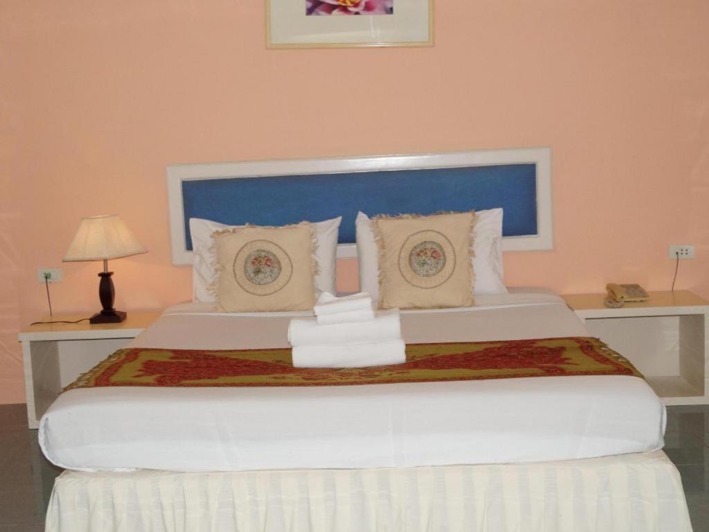 Seng Aroun Hotel Pakse Exterior photo