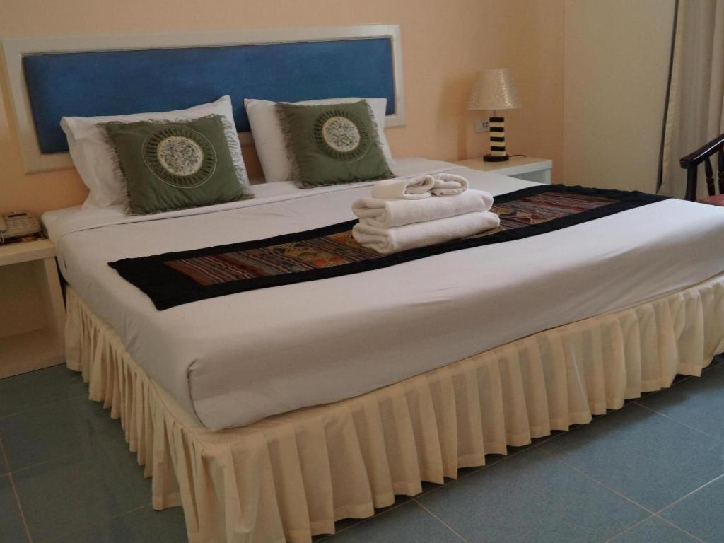Seng Aroun Hotel Pakse Exterior photo