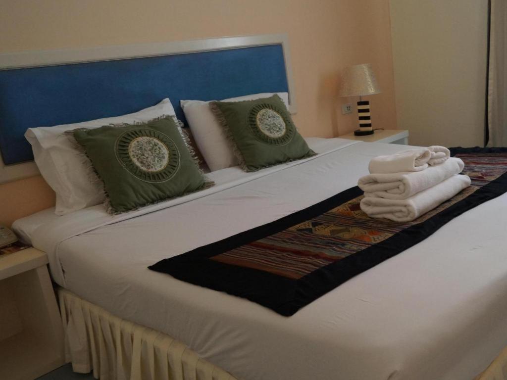 Seng Aroun Hotel Pakse Exterior photo