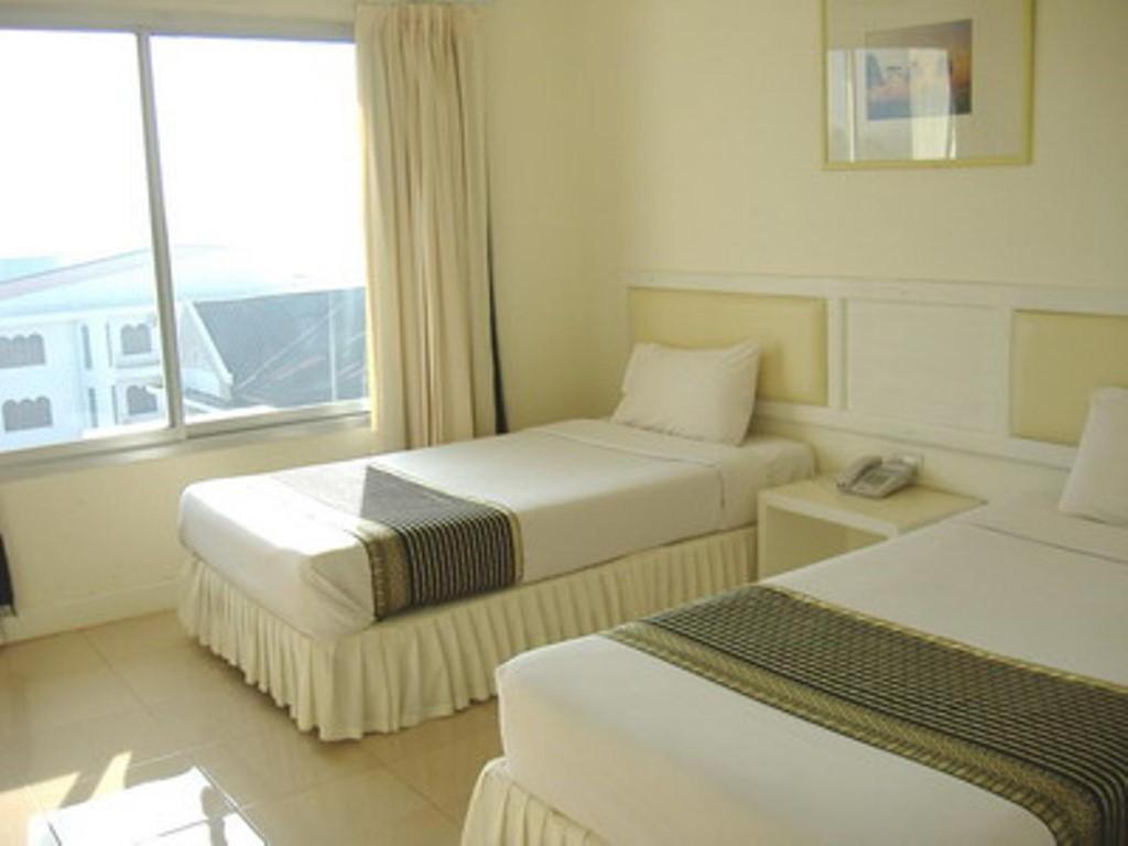 Seng Aroun Hotel Pakse Exterior photo