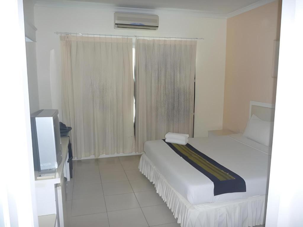 Seng Aroun Hotel Pakse Exterior photo
