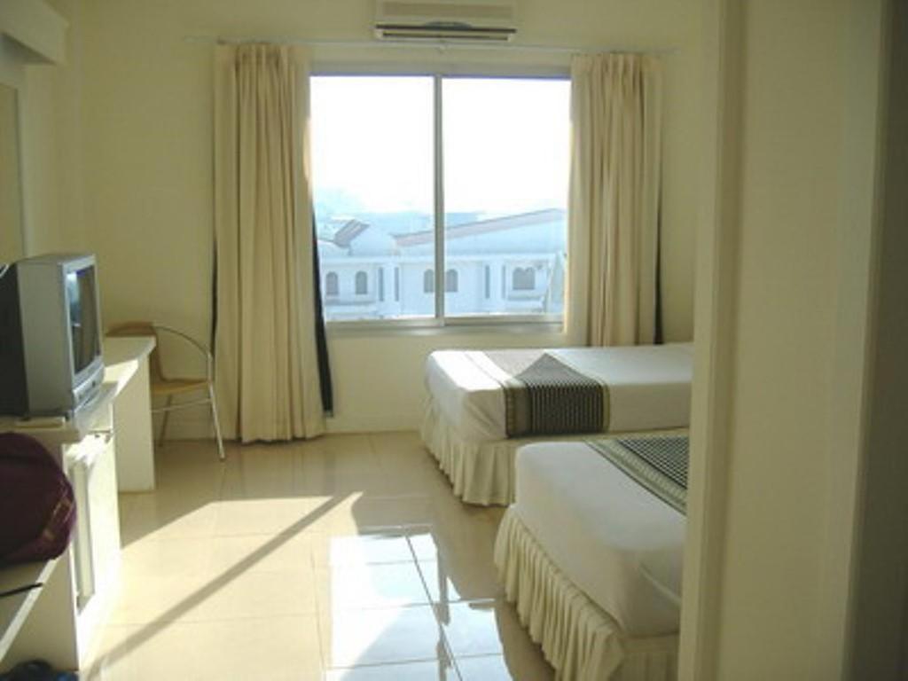 Seng Aroun Hotel Pakse Exterior photo
